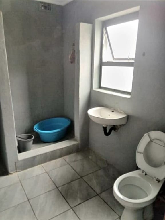 6 Bedroom Property for Sale in Southernwood Eastern Cape